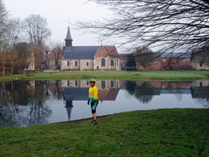 Chapelle au bord de l'eau