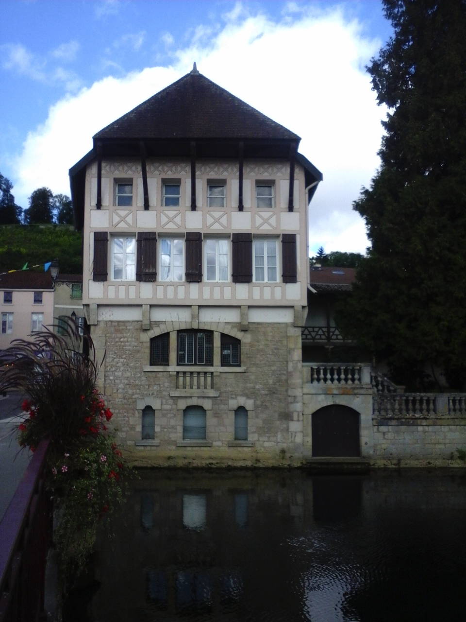 Vue depuis le caf&eacute;