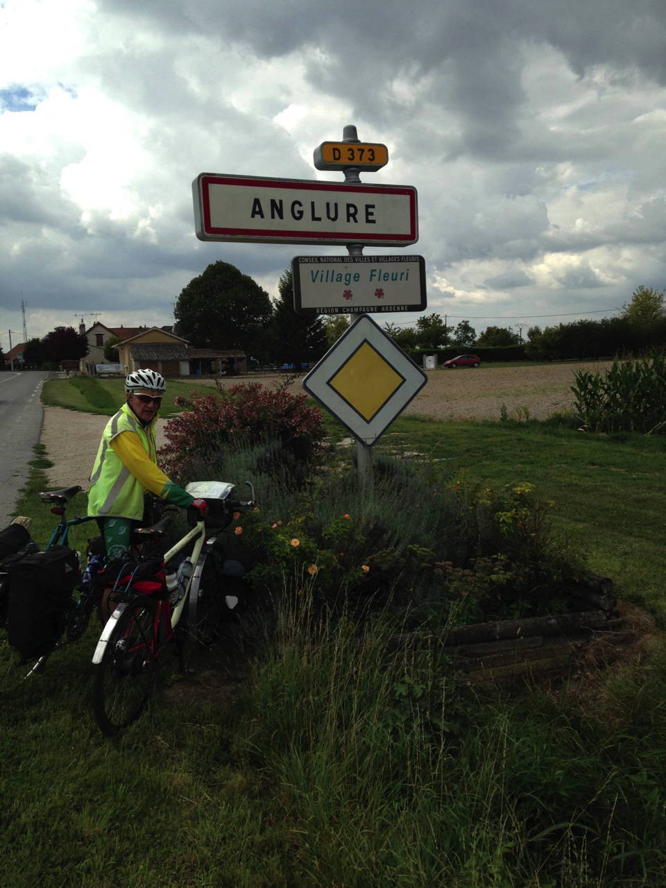 Anglure, ville
          contr&ocirc;le