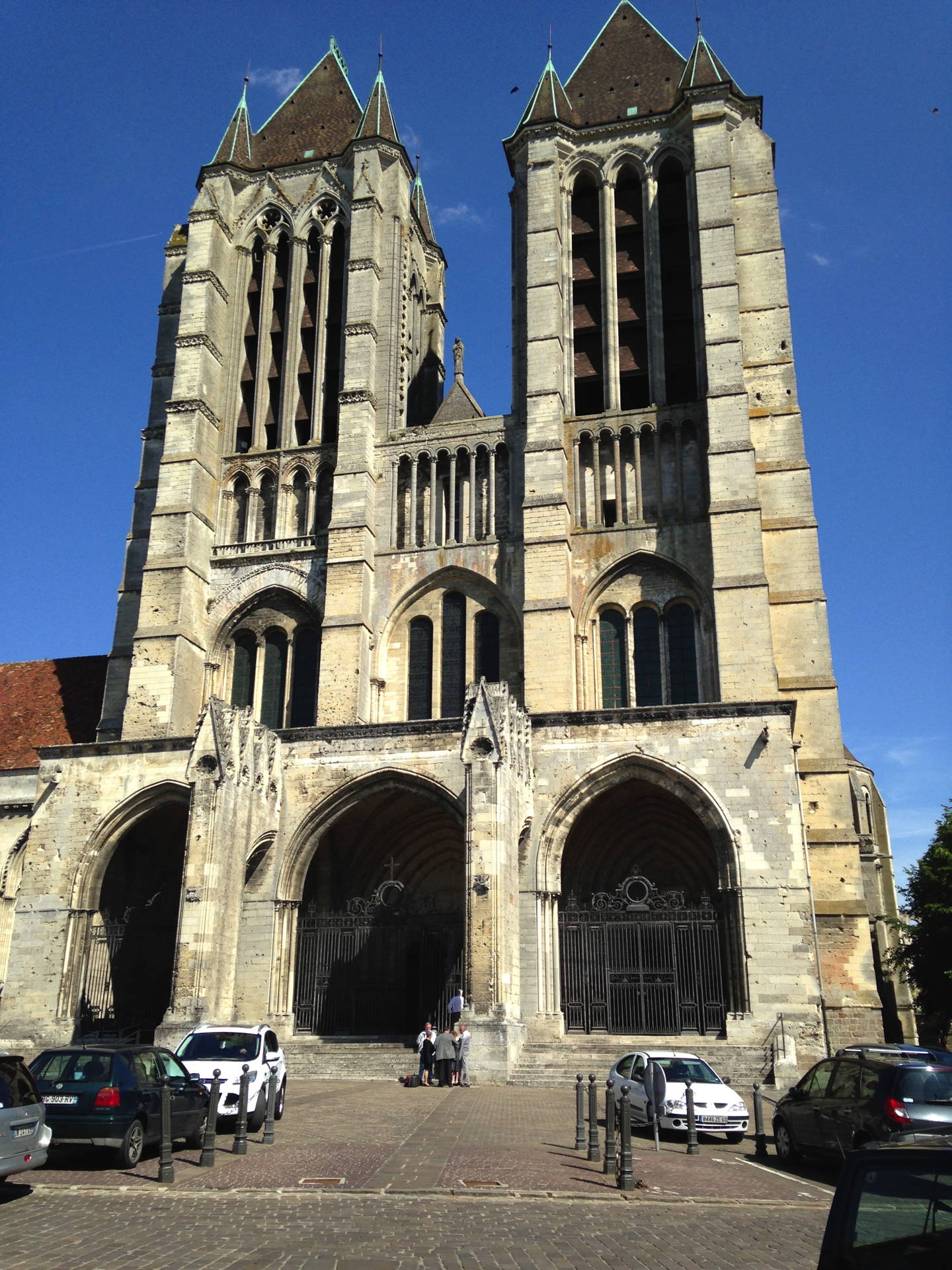 Noyon:
            la cathédrale