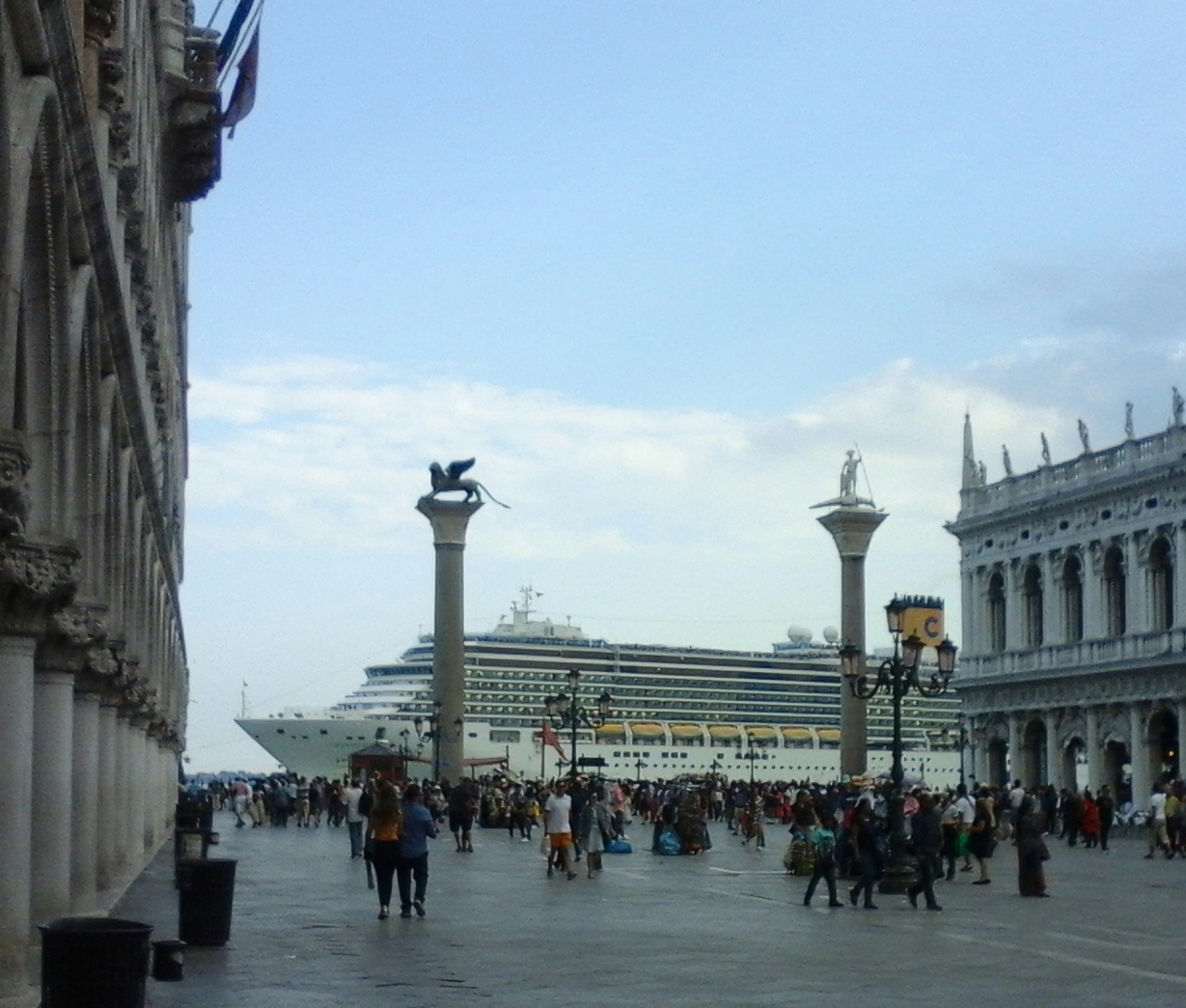 Venise
          envahie