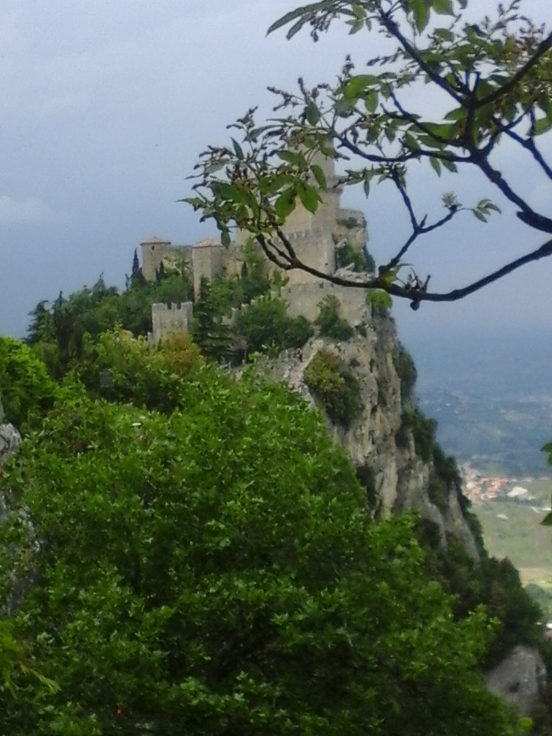 De l'autre
          cot&eacute; du col