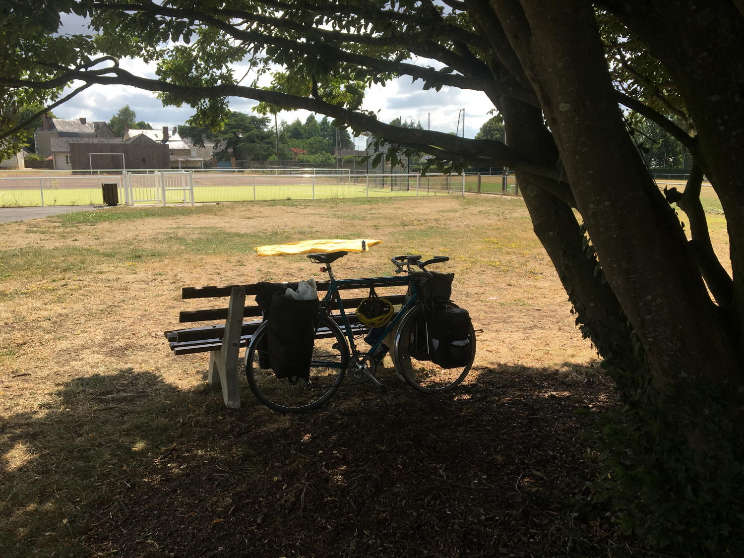 Guipry
              Surdon