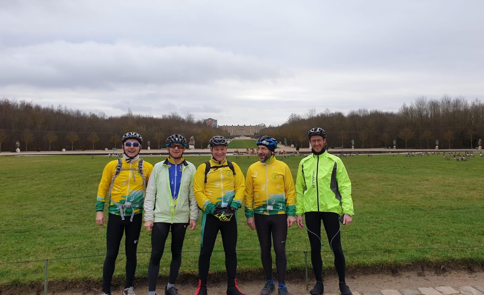 Sorties
          Abeille de janvier