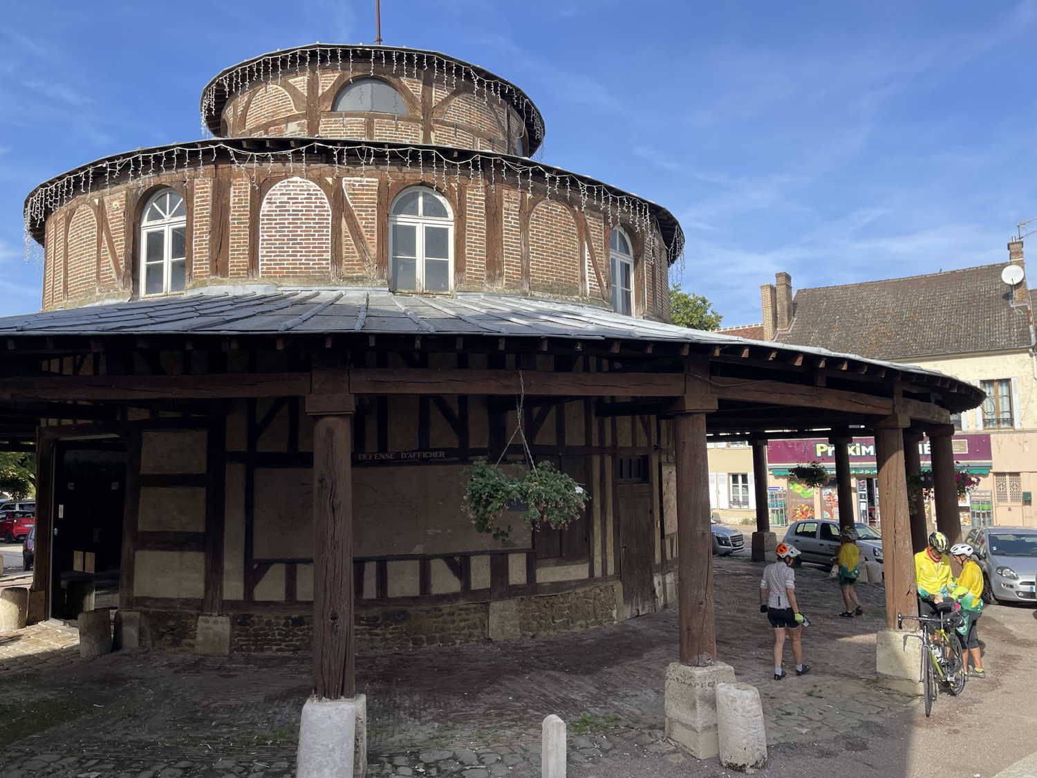 La halle circulaire d&rsquo;Ervy le Chatel 