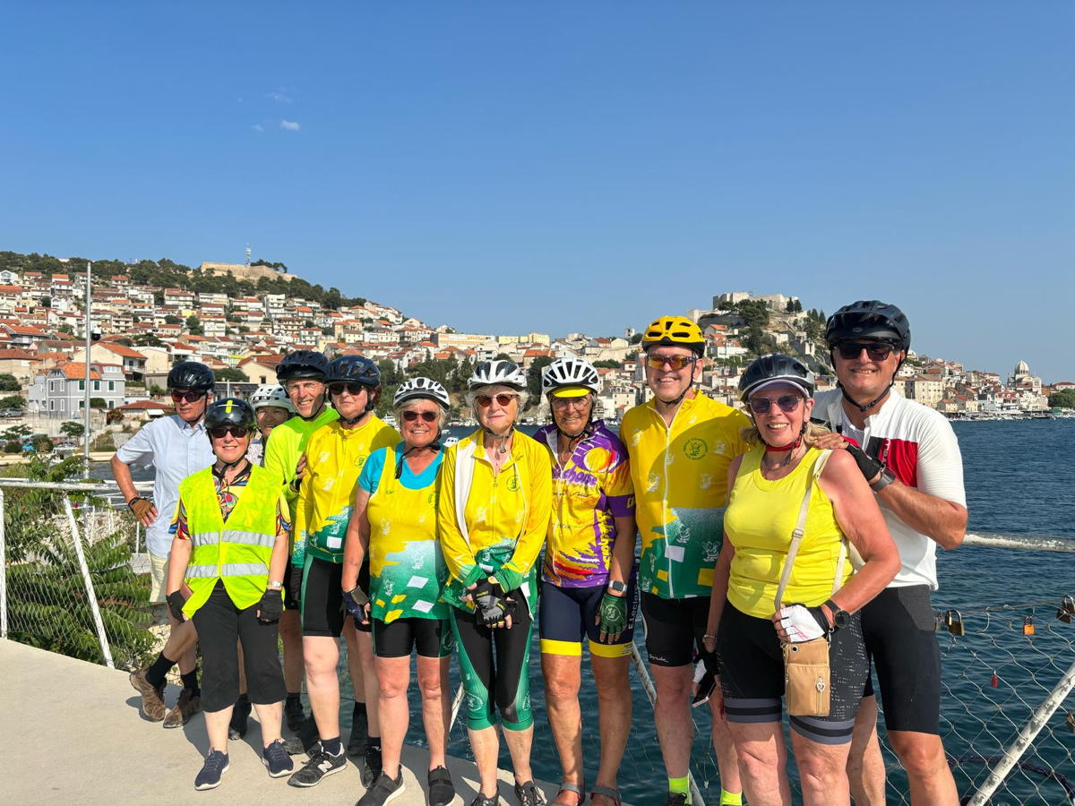 Semaine
              Abeille en Croatie