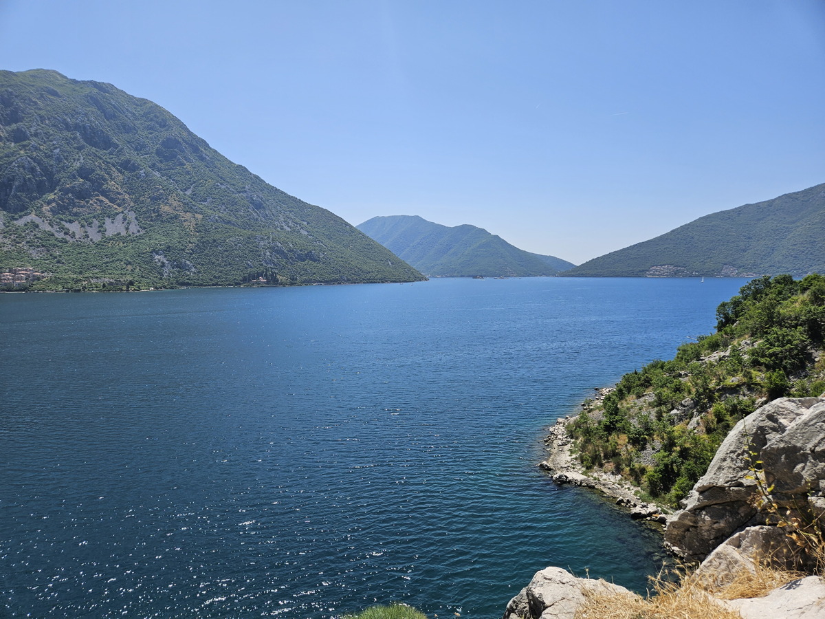 Semaine
              Abeille en Croatie
