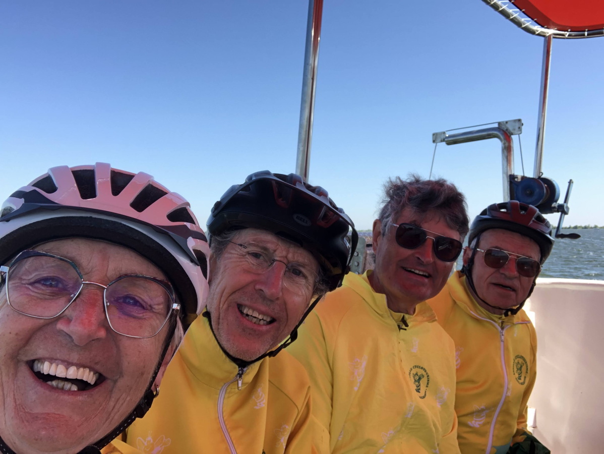  Hollande
                septentrionale