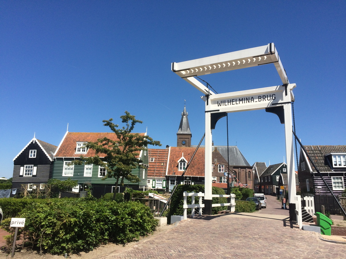  Hollande
                septentrionale