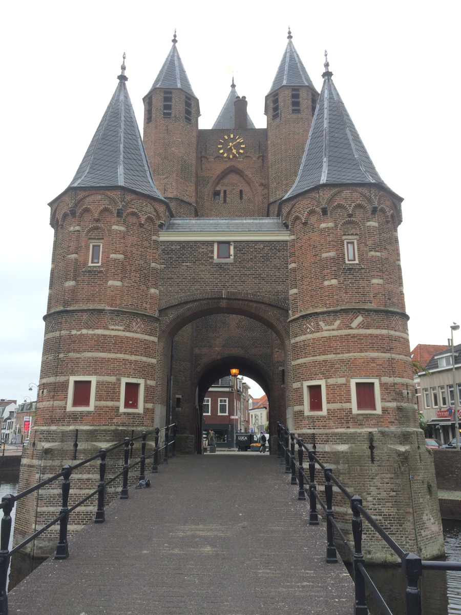  Hollande
                septentrionale